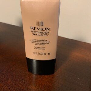 BRAND NEW-Revlon Photoready skinlights makeup!
